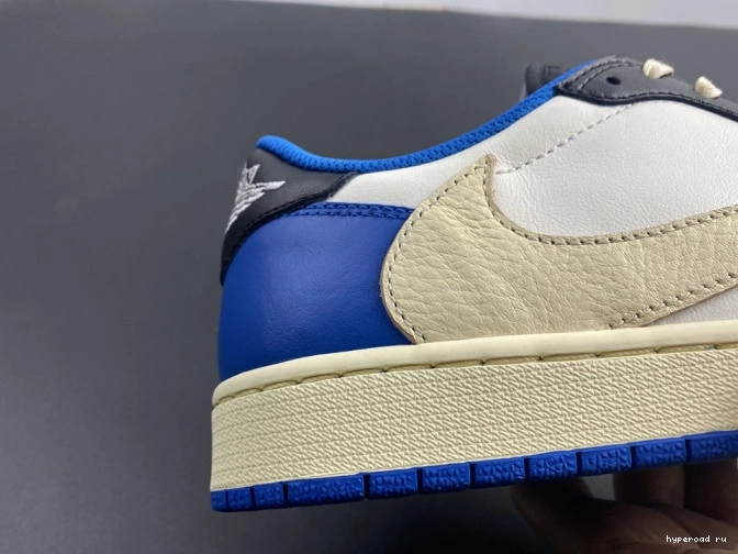 Travis Air Scott x 1 Design Retro DM7866-140 Fragment x Low Jordan 0803